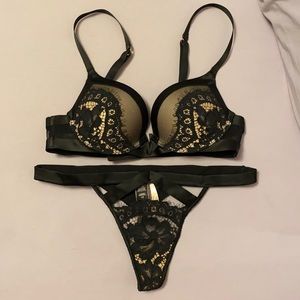 Victoria’s Secret very sexy push up bra set